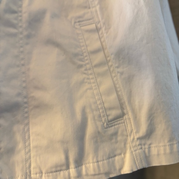 Christopher Banks Button White Jacket w/ Navy Buttons, Stretch  Pockets. Size L - Picture 6 of 10
